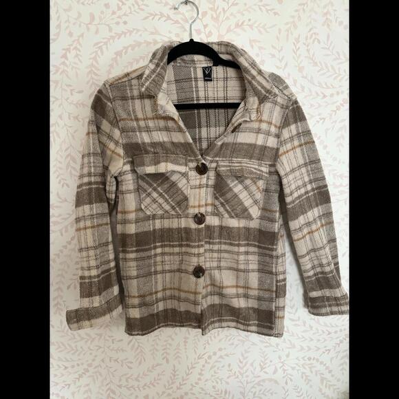 CLOSET CLOSING! LAST CHANCE Windsor Warm Plaid Button-Up Shirt - Stylish Cozy L - Picture 1 of 6